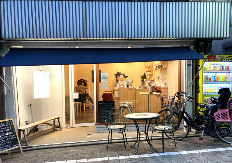 笹塚のカフェ ピエニヨキコーヒー の店内写真