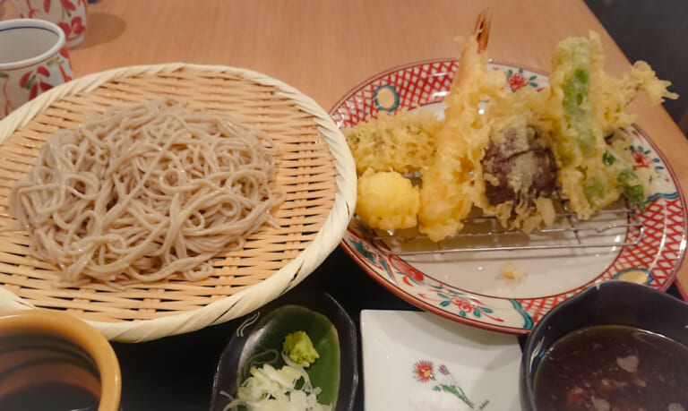 幡ヶ谷のそば店 割子そば 柚子の木 のそば写真